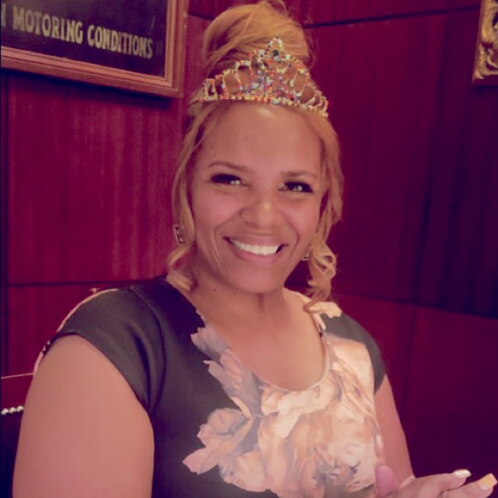 Meet your Posher, Latonya